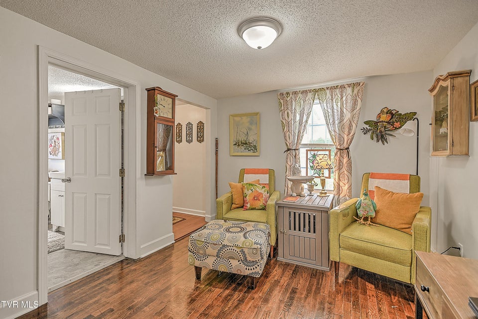 Photo #9: 517 Cherokee Drive