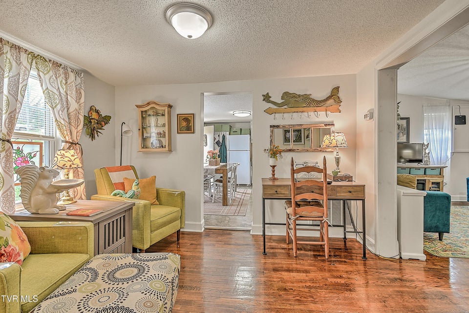 Photo #11: 517 Cherokee Drive