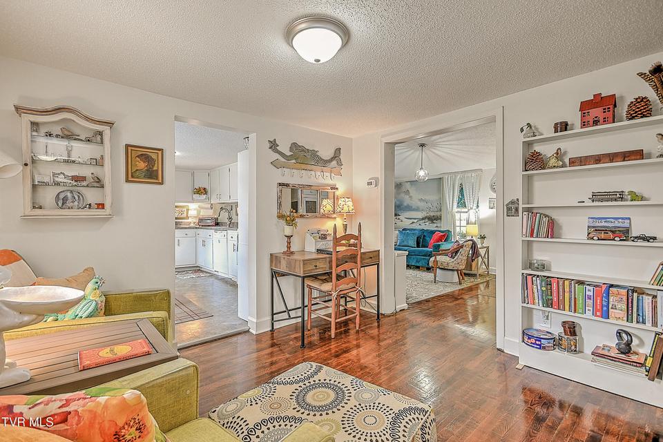 Photo #12: 517 Cherokee Drive