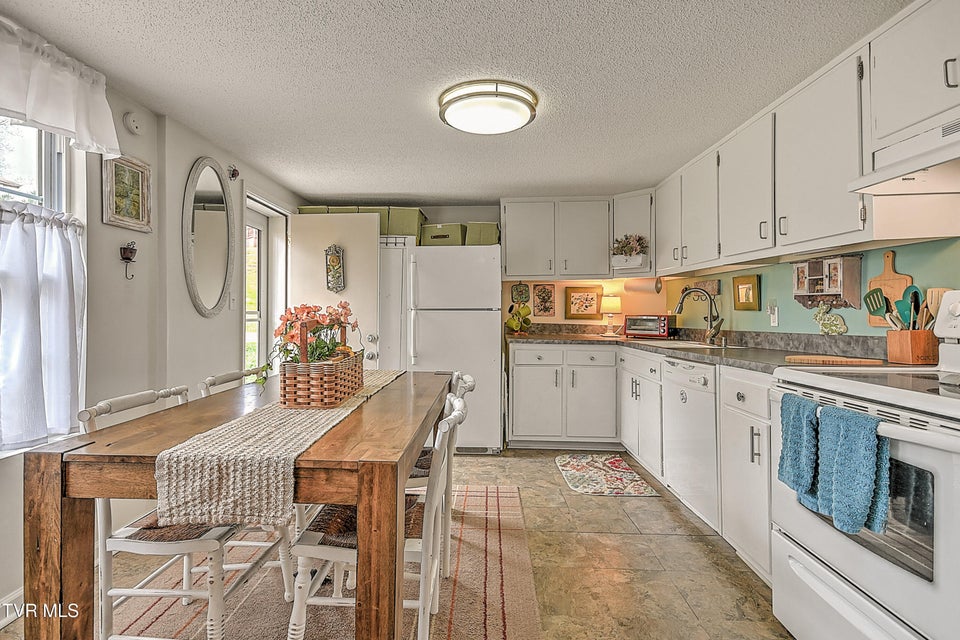 Photo #13: 517 Cherokee Drive