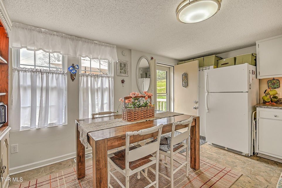 Photo #15: 517 Cherokee Drive