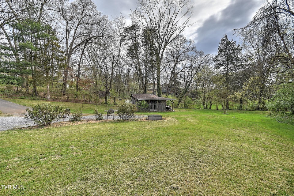 Photo #25: 517 Cherokee Drive