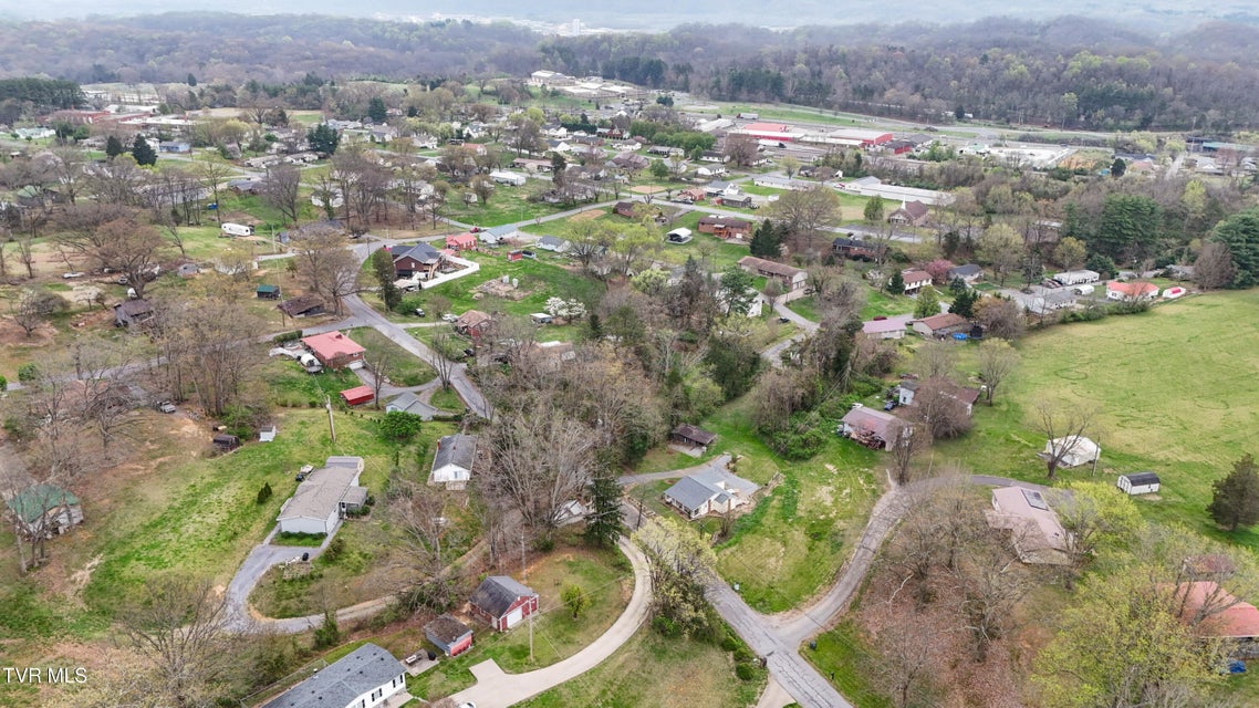 Photo #31: 517 Cherokee Drive