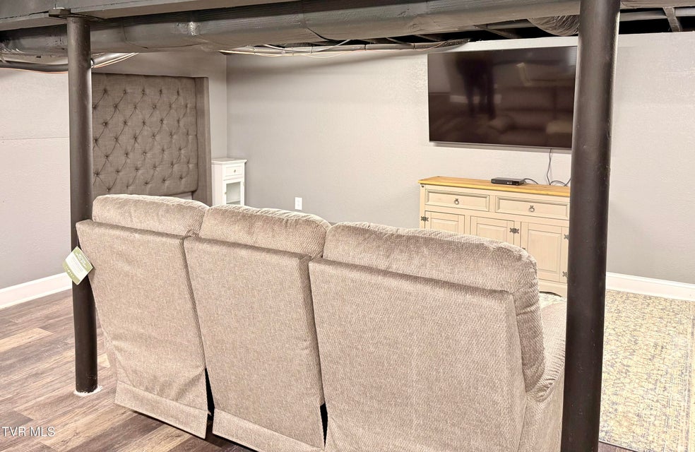 Photo #99: 16540 Tazewell Street