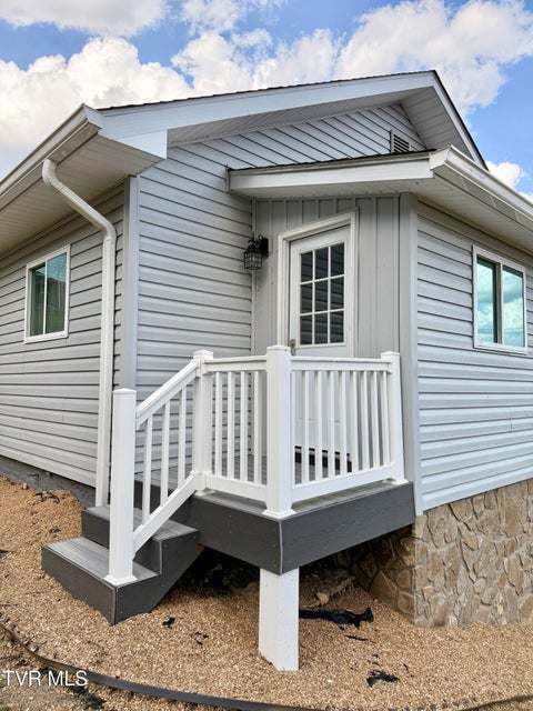 Photo #9: 16540 Tazewell Street