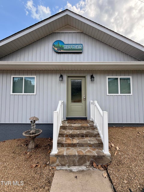 Photo #11: 16540 Tazewell Street