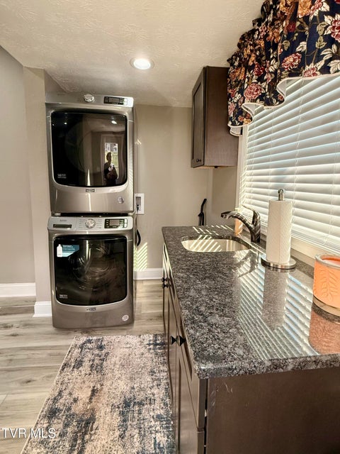 Photo #47: 16540 Tazewell Street