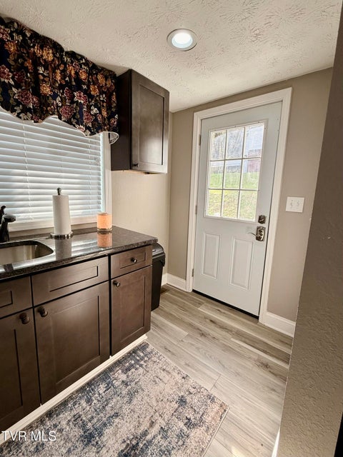 Photo #48: 16540 Tazewell Street