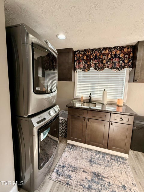 Photo #49: 16540 Tazewell Street