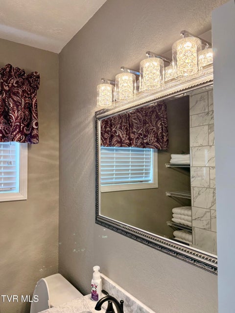 Photo #53: 16540 Tazewell Street