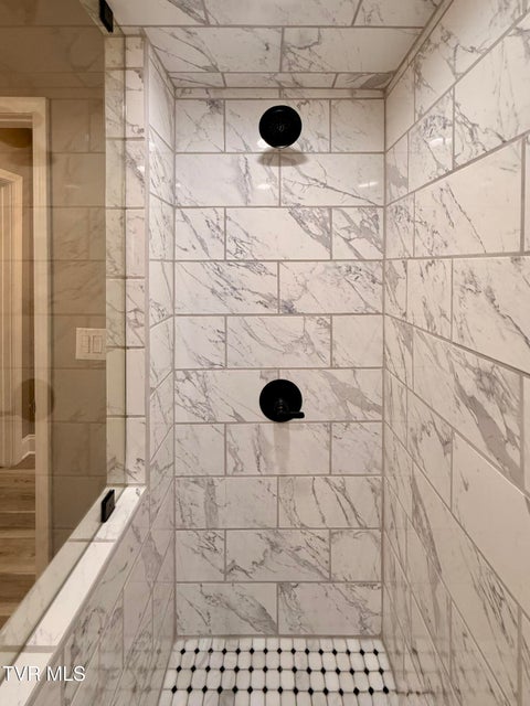 Photo #54: 16540 Tazewell Street