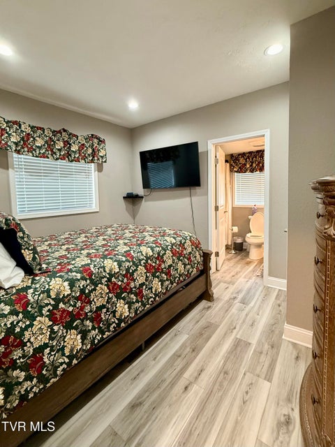 Photo #62: 16540 Tazewell Street