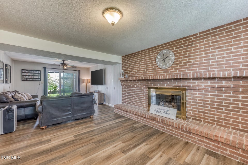 Photo #24: 2200 Camelot Circle