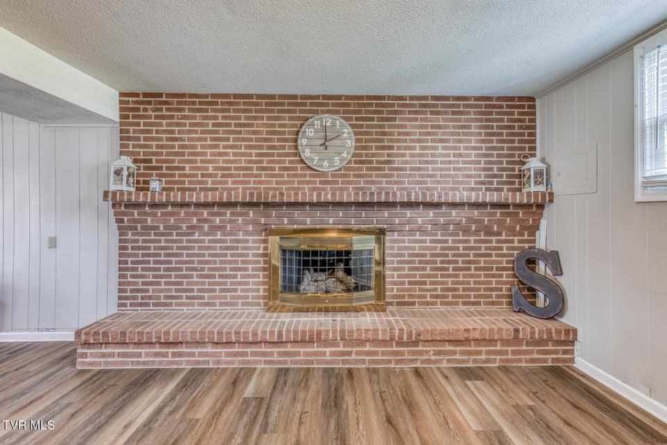 Photo #25: 2200 Camelot Circle