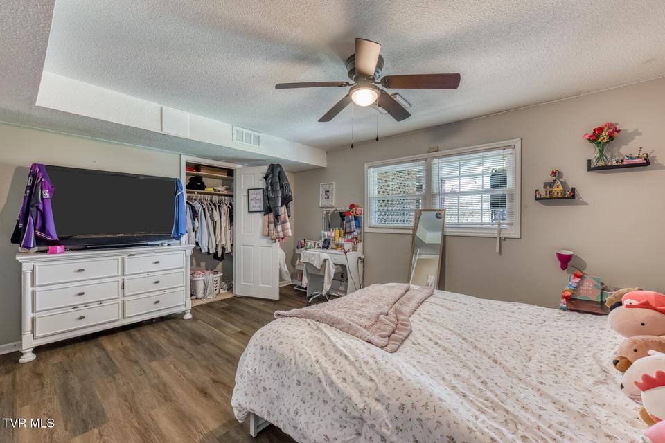 Photo #30: 2200 Camelot Circle