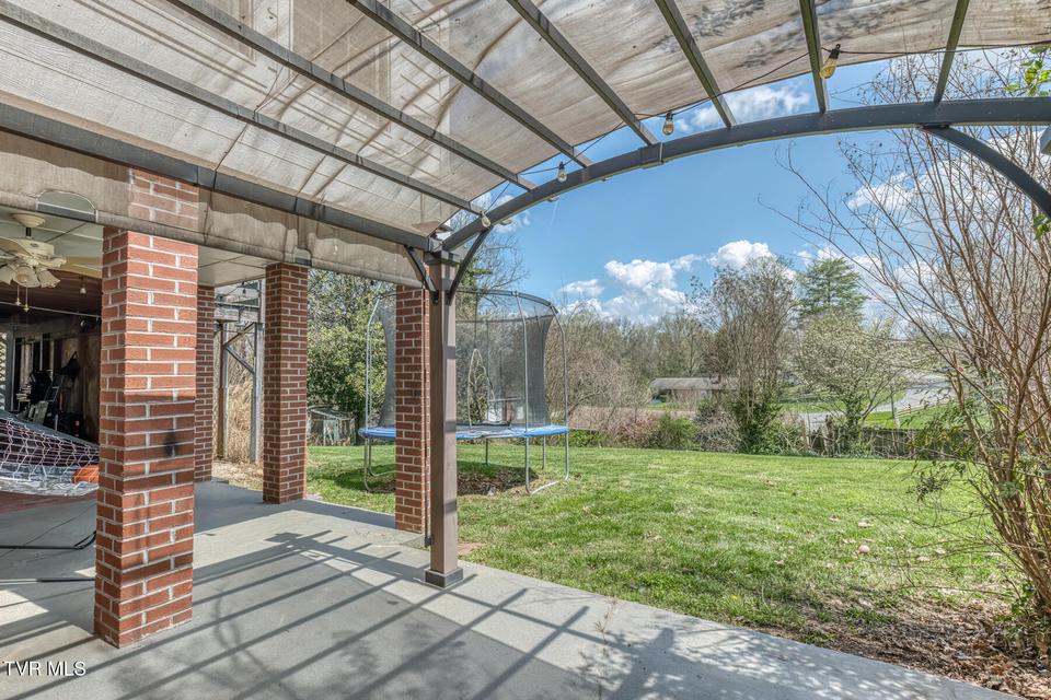 Photo #37: 2200 Camelot Circle