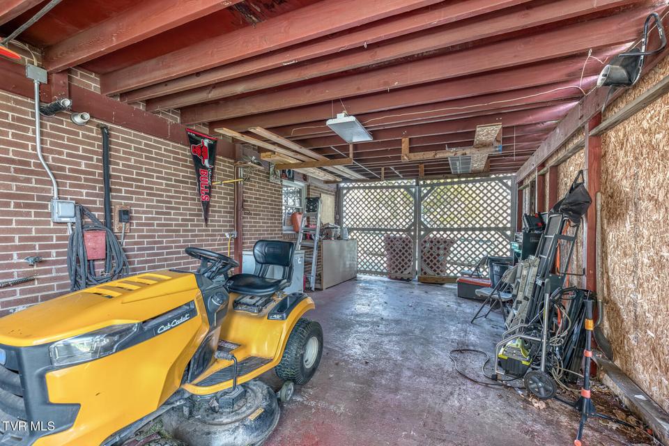 Photo #40: 2200 Camelot Circle