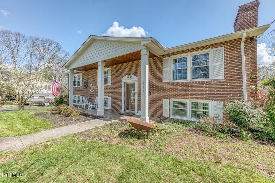 Photo #54: 2200 Camelot Circle