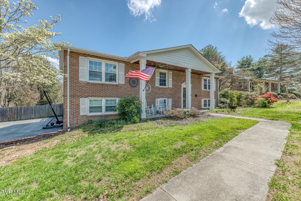 Photo #53: 2200 Camelot Circle