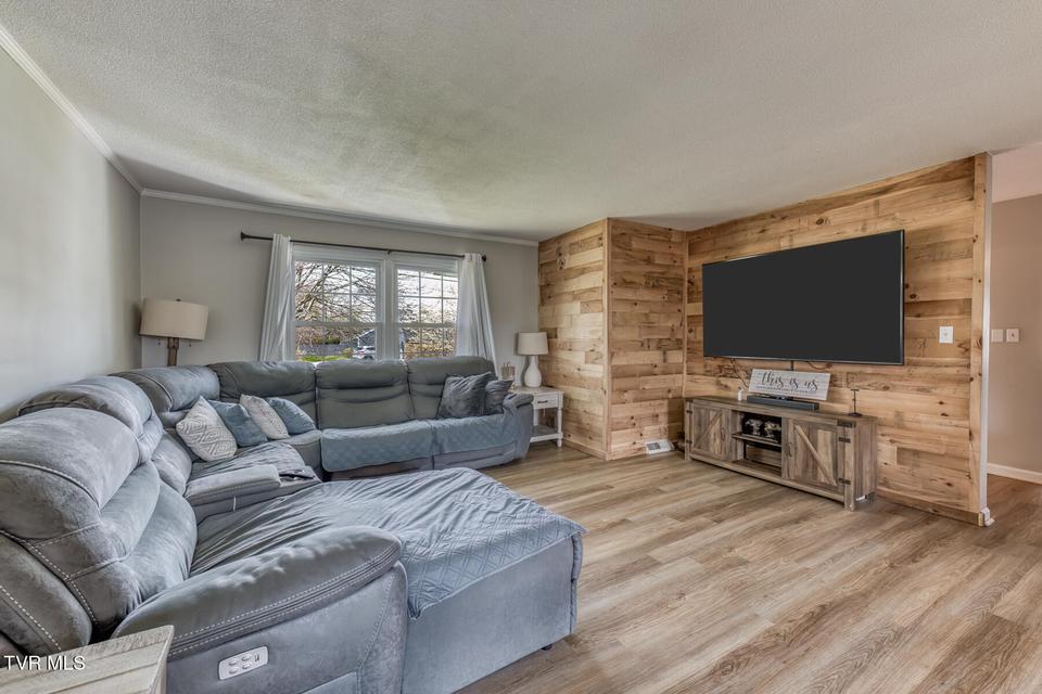 Photo #44: 2200 Camelot Circle