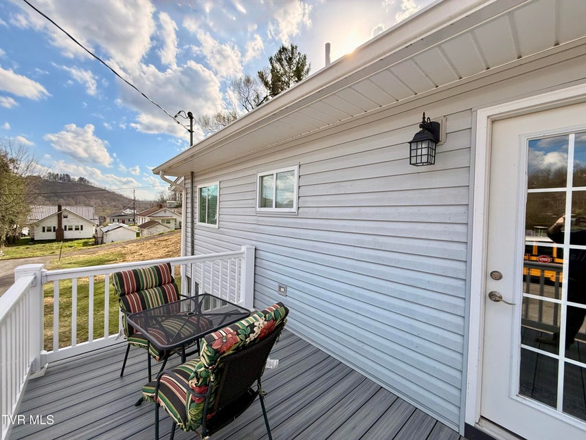 Photo #12: 16540 Tazewell Street