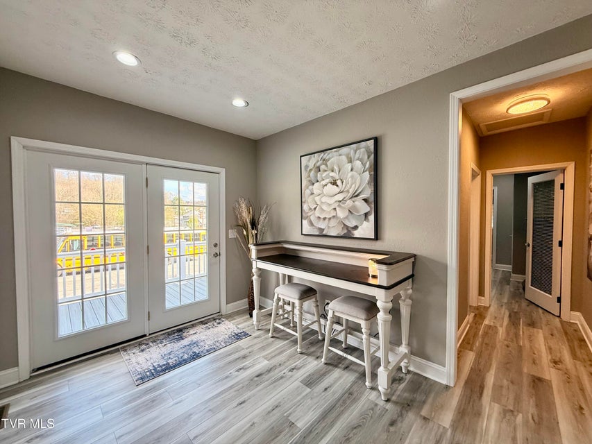 Photo #31: 16540 Tazewell Street