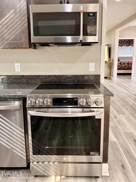 Photo #80: 16540 Tazewell Street