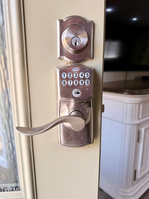 Photo #16: 16540 Tazewell Street