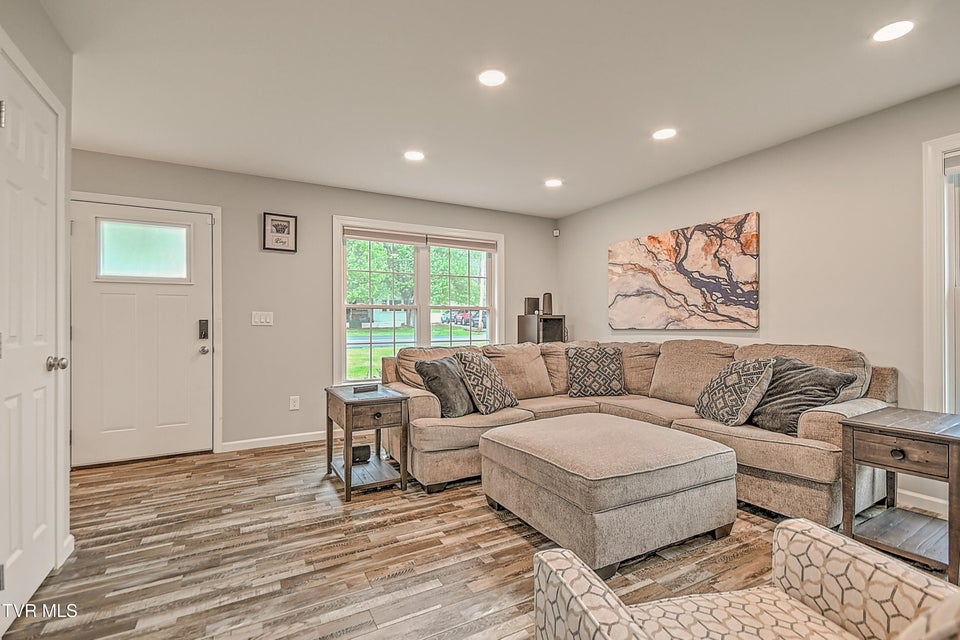 Photo #7: 1735 Southside Road