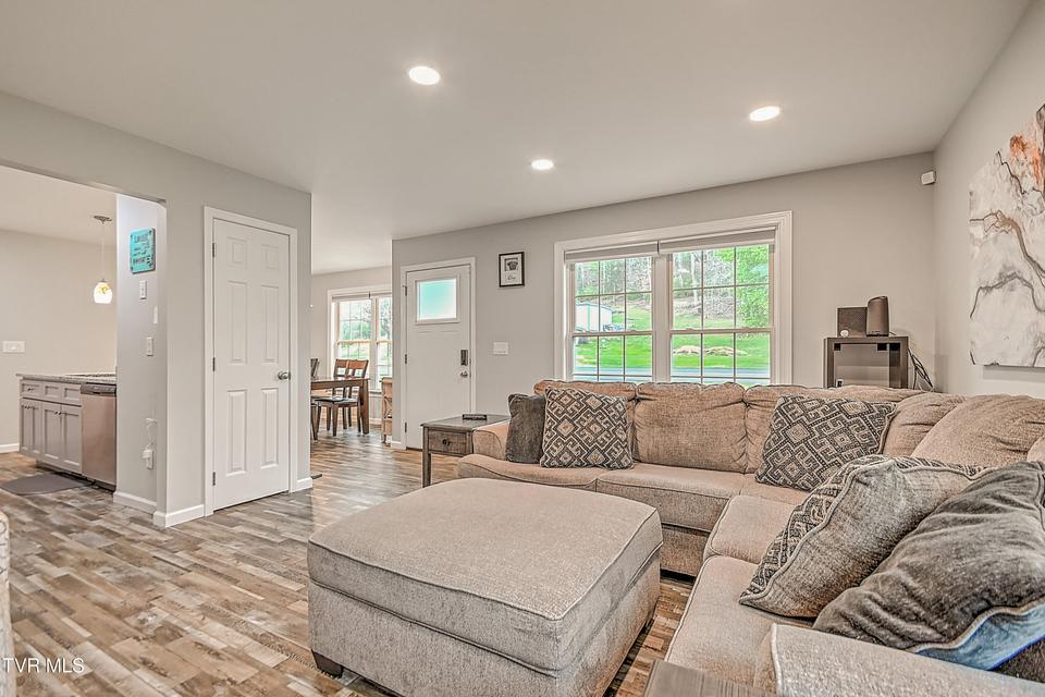 Photo #8: 1735 Southside Road