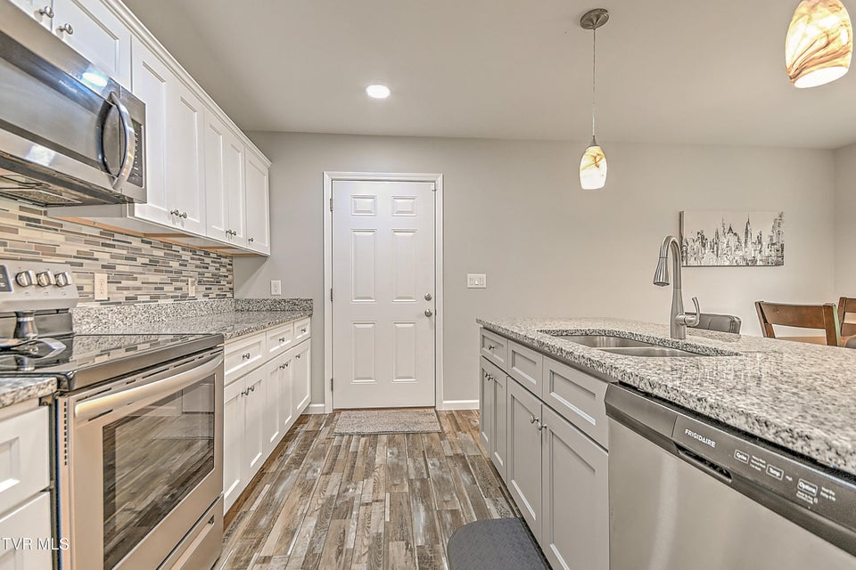 Photo #10: 1735 Southside Road