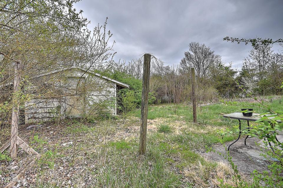 Photo #32: 1305 Saint Louis Street