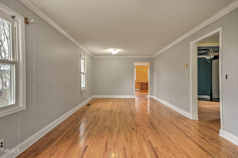 Photo #10: 1305 Saint Louis Street