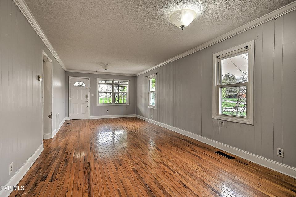 Photo #3: 1305 Saint Louis Street