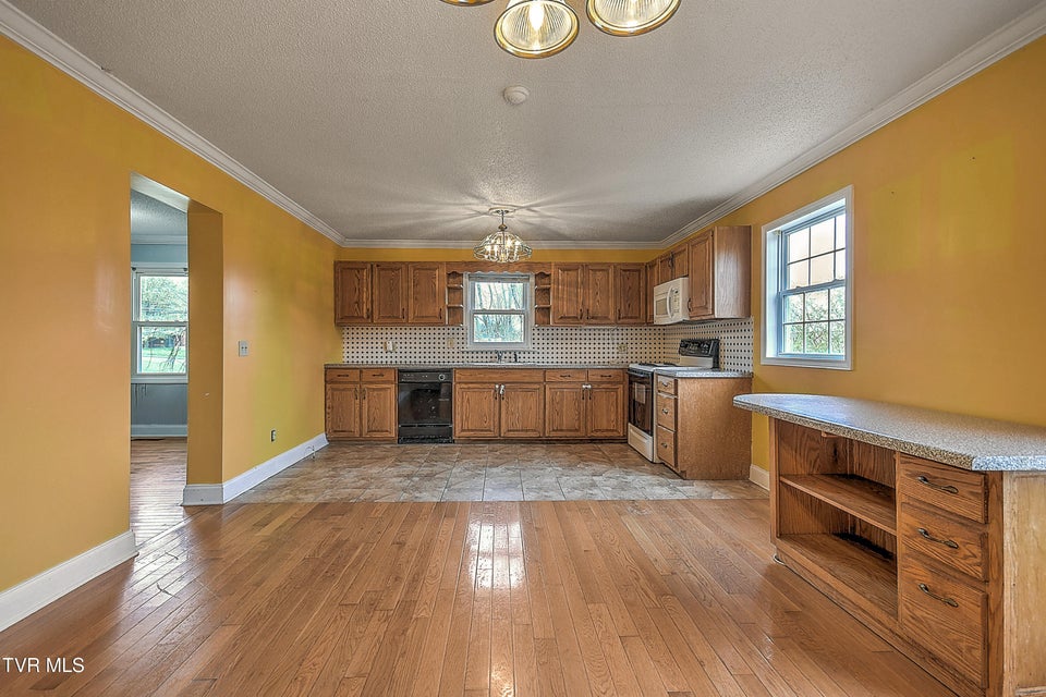 Photo #4: 1305 Saint Louis Street