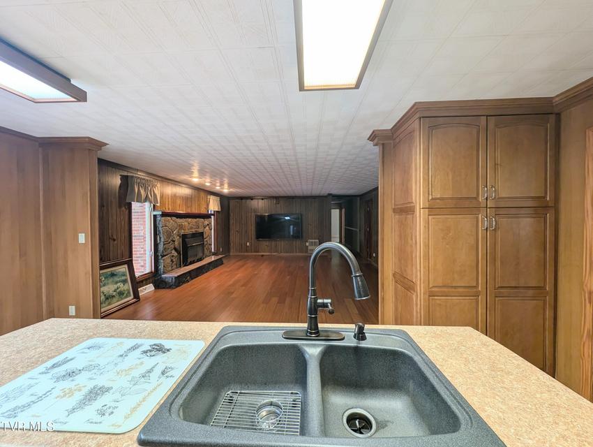 Photo #35: 218 7th Street