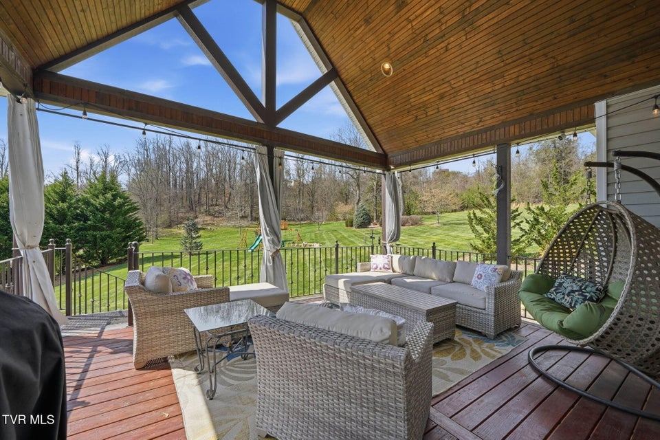 Photo #43: 425 Settlers Way