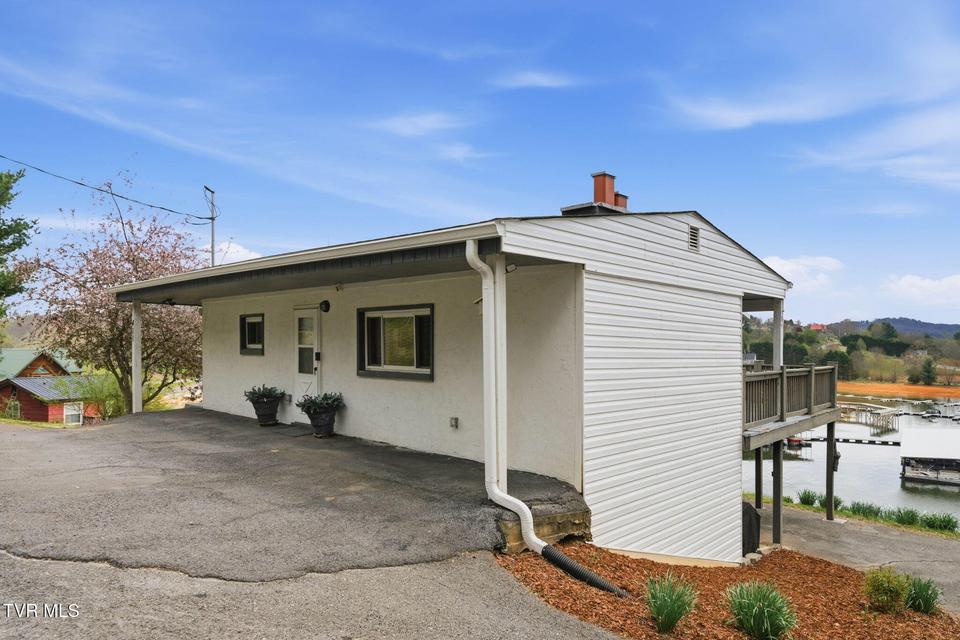 Photo #31: 411 Gammon Road