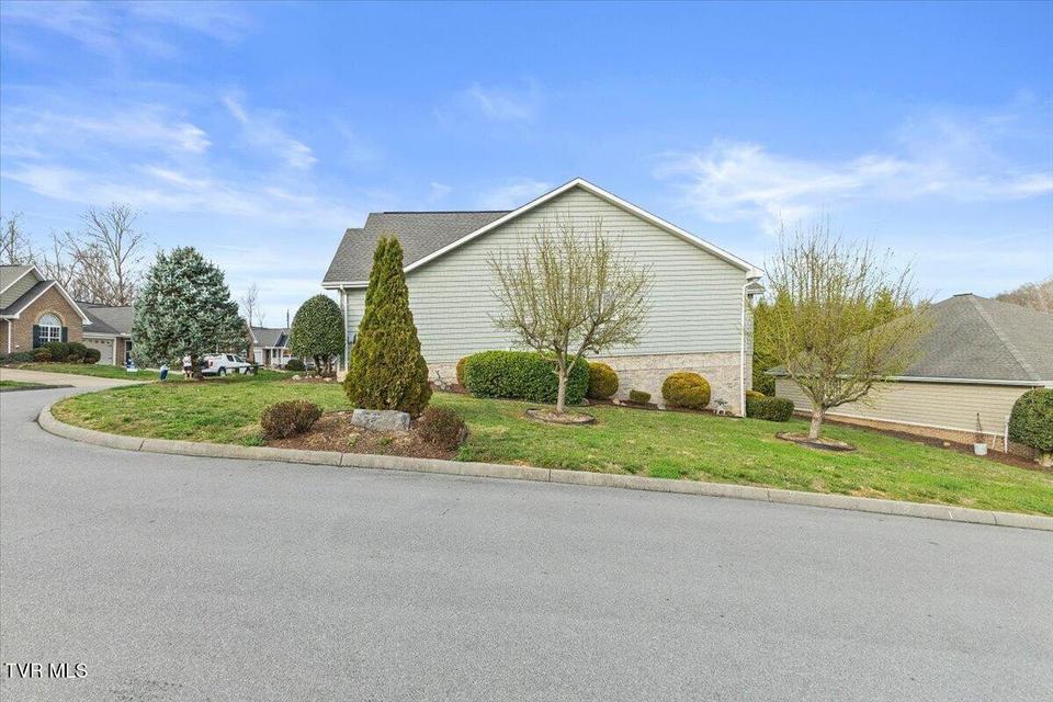 Photo #8: 216 Bridgewater Court