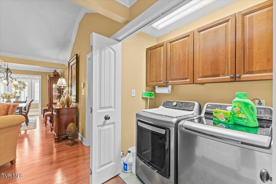 Photo #17: 216 Bridgewater Court