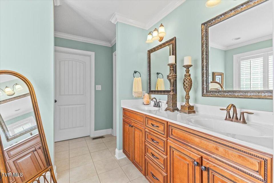 Photo #22: 216 Bridgewater Court