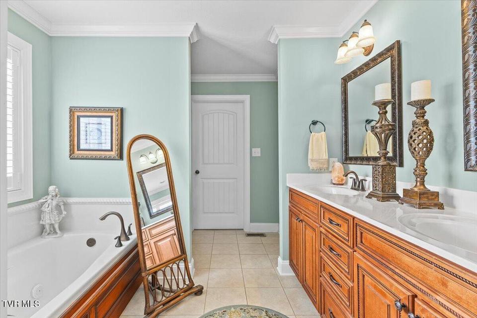 Photo #23: 216 Bridgewater Court