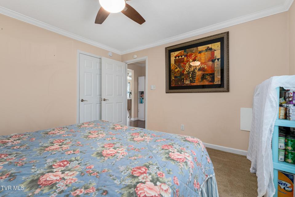 Photo #32: 3402 Walnut Street