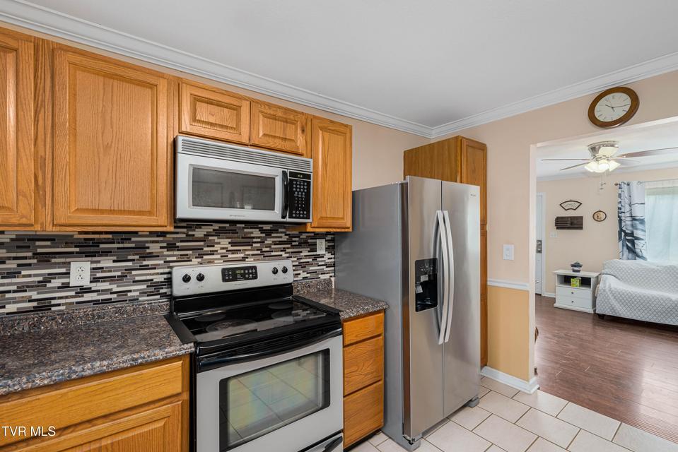 Photo #20: 3402 Walnut Street