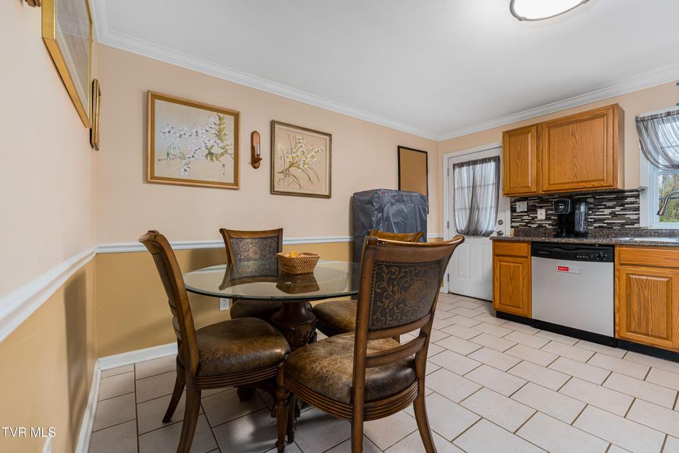 Photo #22: 3402 Walnut Street