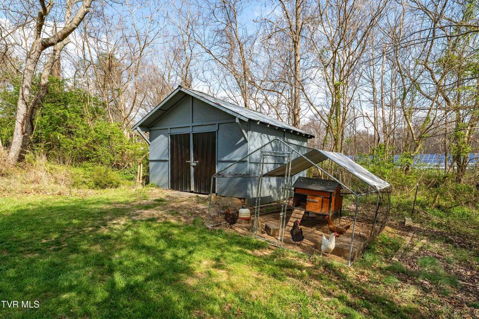 Photo #35: 3402 Walnut Street