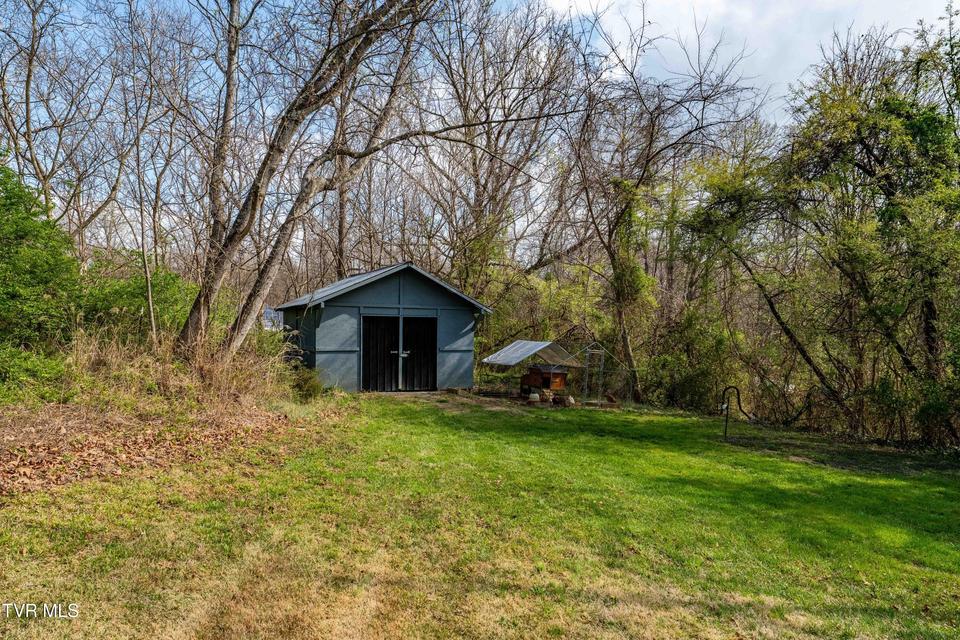 Photo #36: 3402 Walnut Street