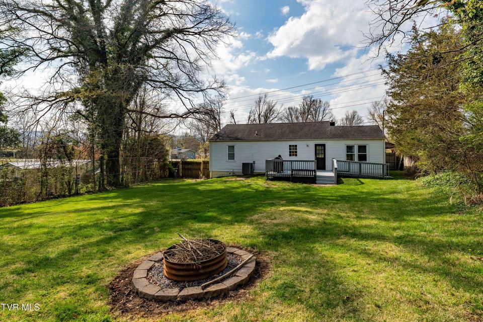 Photo #9: 3402 Walnut Street