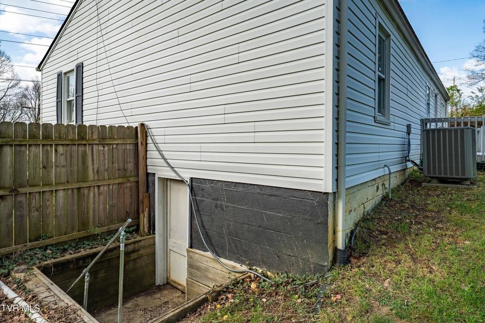 Photo #50: 3402 Walnut Street