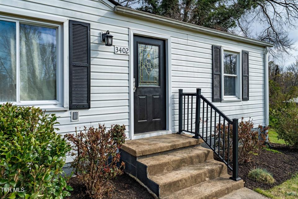 Photo #12: 3402 Walnut Street